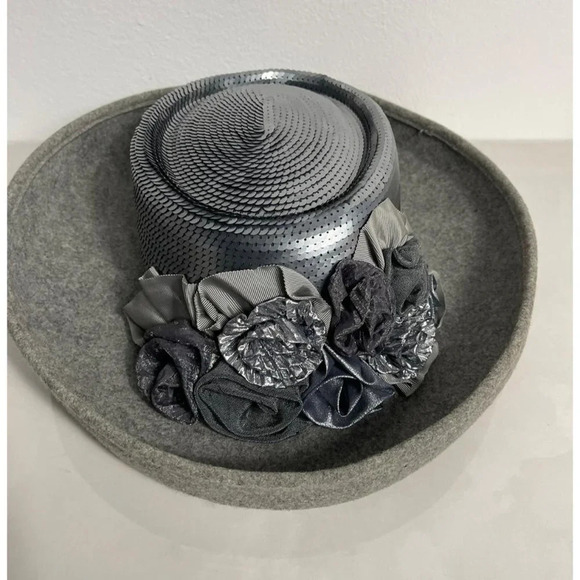 NWT Whittall & Shon Womens Kentucky Derby Sequins Ribbon Top Hat Gray - Picture 1 of 13